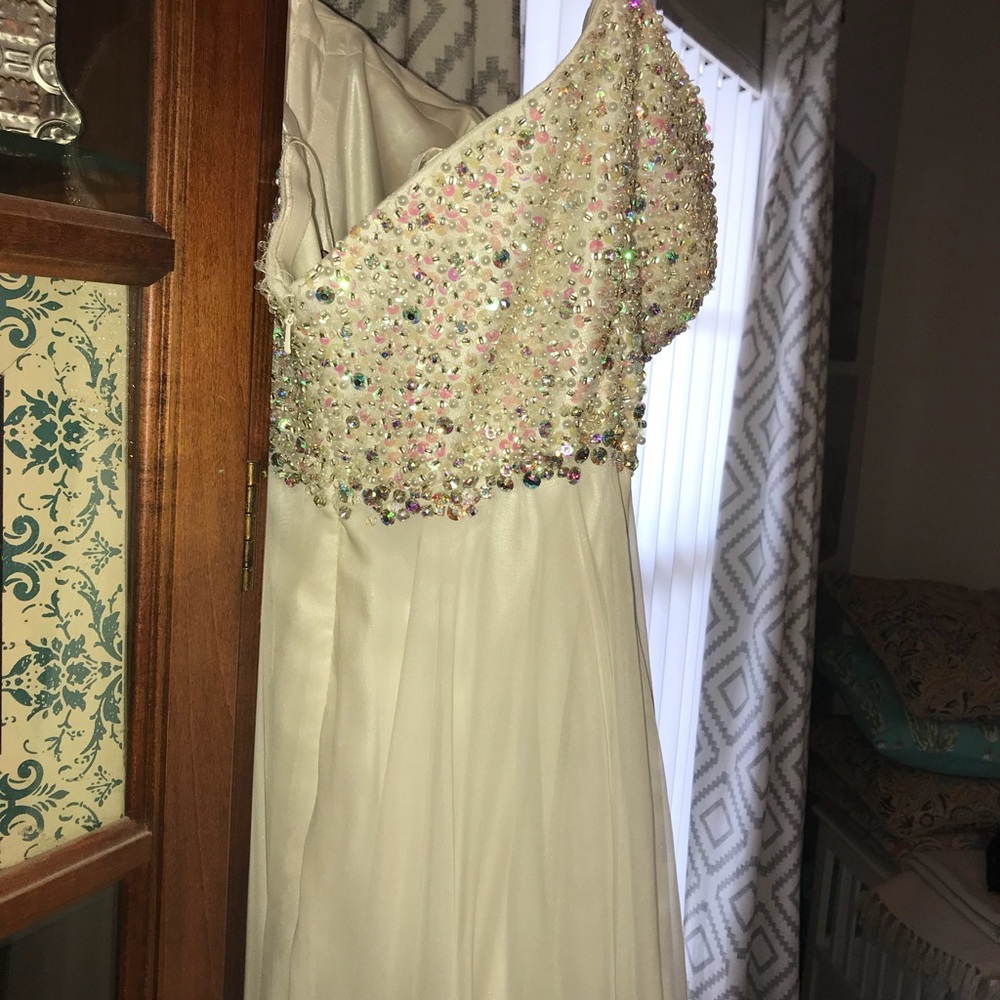 White Maduggal gown, size 4.